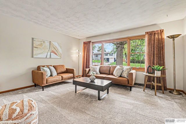 12624 O Street, Omaha, NE 68137