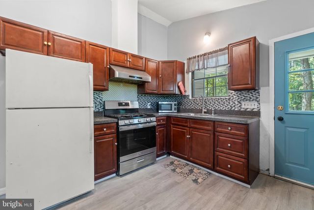 1 CROSS RD, Pine Hill, NJ 08021