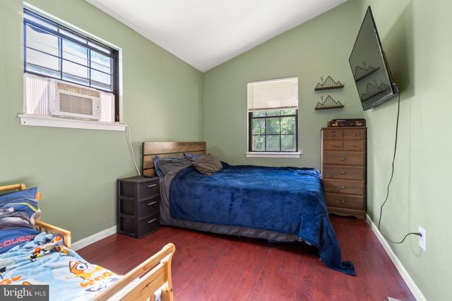 1 CROSS RD, Pine Hill, NJ 08021