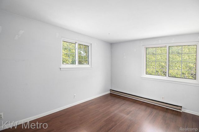 22948 Lingemann Street, St. Clair Shores, MI 48080