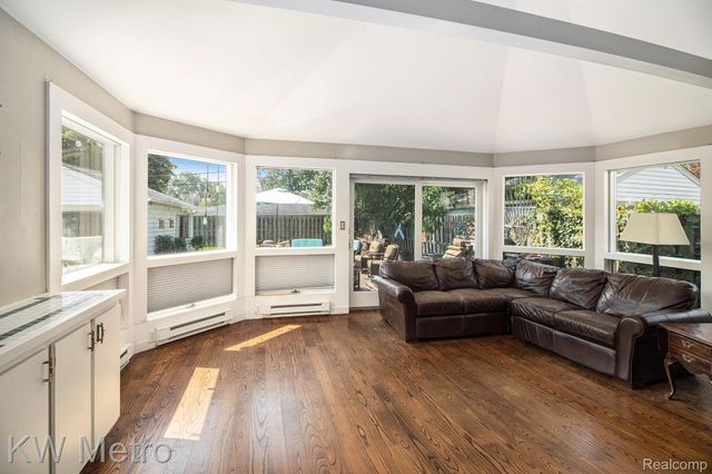 22948 Lingemann Street, St. Clair Shores, MI 48080