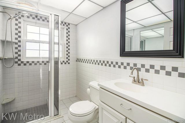 22948 Lingemann Street, St. Clair Shores, MI 48080