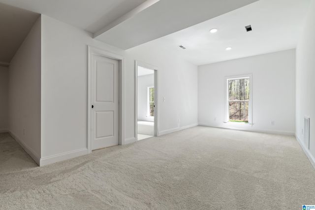 657 LIME CREEK WAY, Chelsea, AL 35043