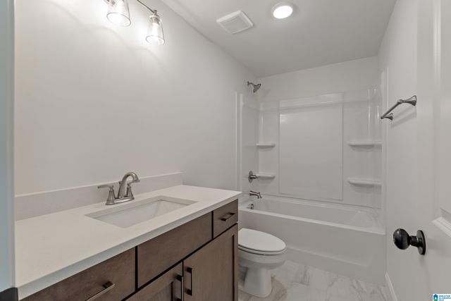 657 LIME CREEK WAY, Chelsea, AL 35043