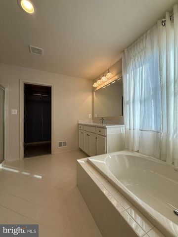 1108 AUTUMN BROOK AVE, Silver Spring, MD 20906
