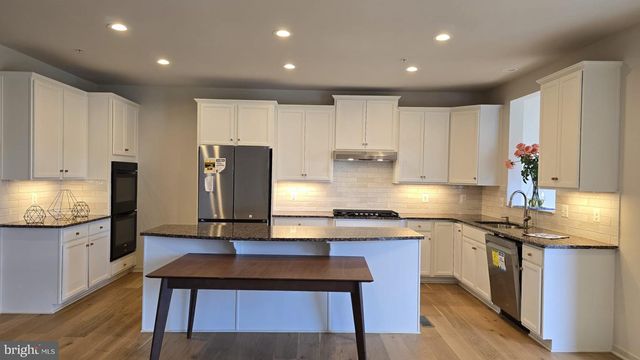 1108 AUTUMN BROOK AVE, Silver Spring, MD 20906