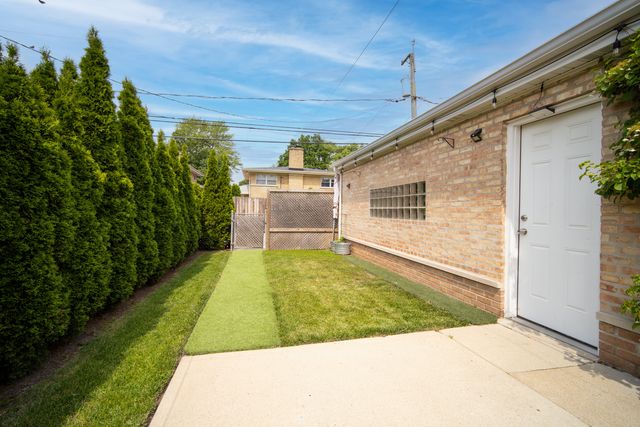 1906 N 75th Court, Elmwood Park, IL 60707