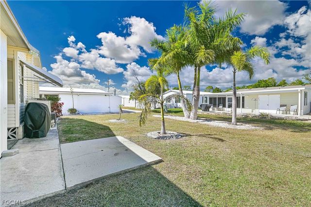 9867 Sugarberry WAY, Fort Myers, FL 33905