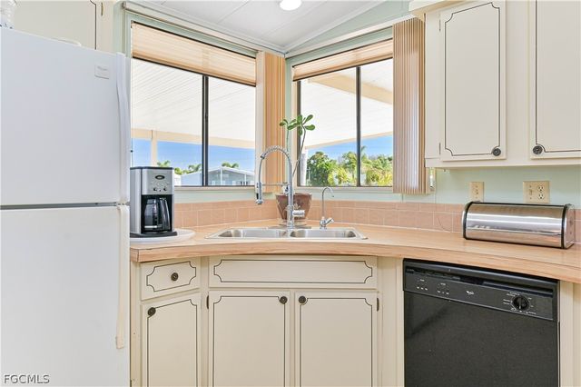 9867 Sugarberry WAY, Fort Myers, FL 33905