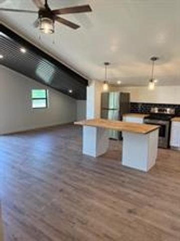 15430 STROUP CIR 2, Austin, TX 78734