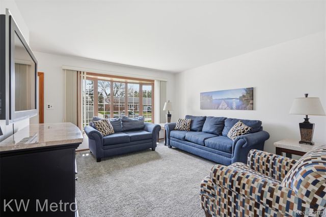 33728 Yuma Street, Westland, MI 48185