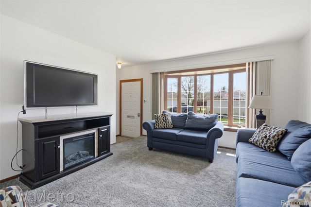 33728 Yuma Street, Westland, MI 48185