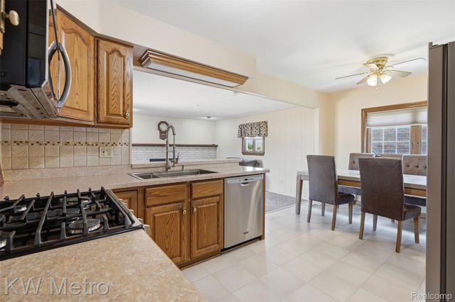 33728 Yuma Street, Westland, MI 48185