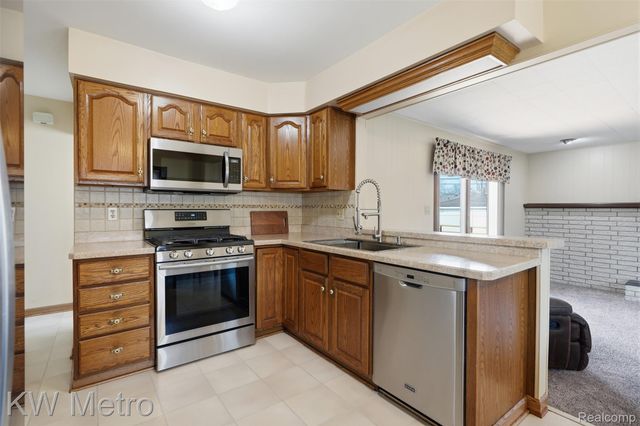 33728 Yuma Street, Westland, MI 48185