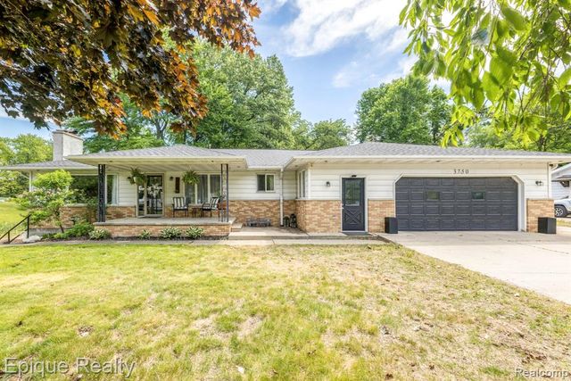 3750 Parker Road, Fort Gratiot, MI 48059