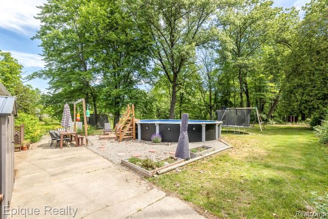 3750 Parker Road, Fort Gratiot, MI 48059