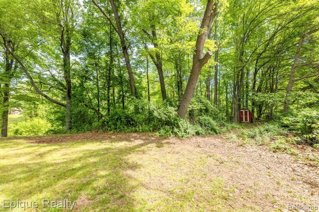 3750 Parker Road, Fort Gratiot, MI 48059