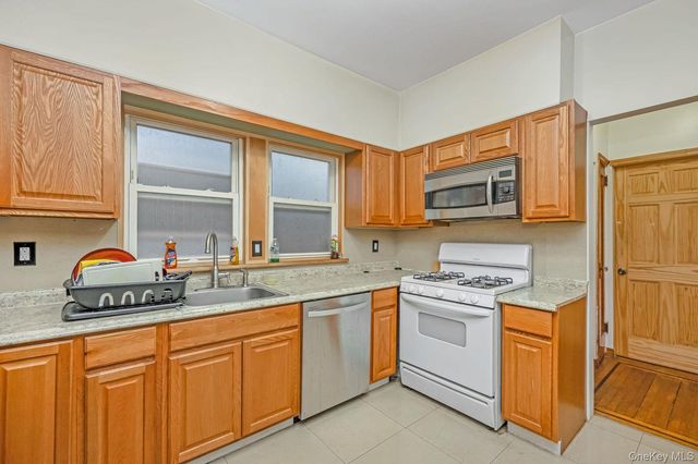 42-28 159th Street, Flushing, NY 11358