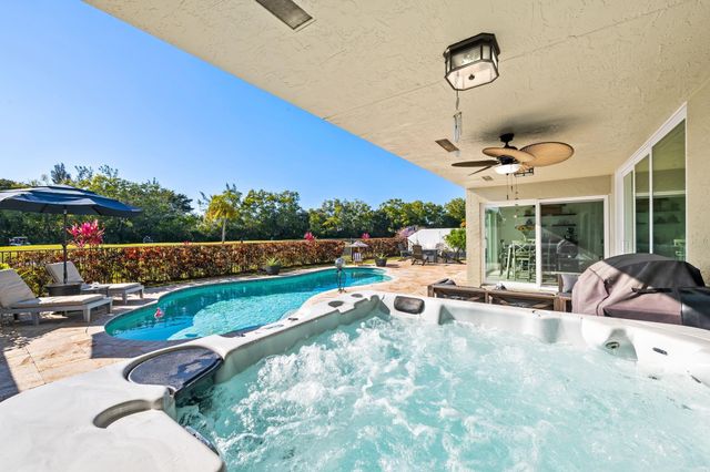 11108 E Clover Leaf Circle, Boca Raton, FL 33428