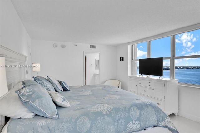 5200 N Ocean Dr 1105, Singer Island, FL 33404