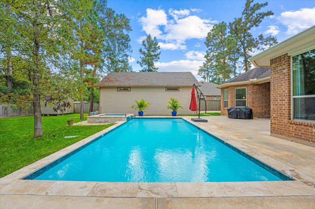 17710 Country Meadow Lane, Magnolia, TX 77355