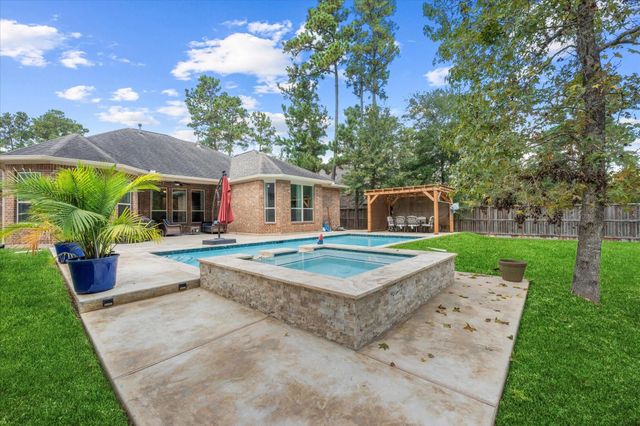 17710 Country Meadow Lane, Magnolia, TX 77355