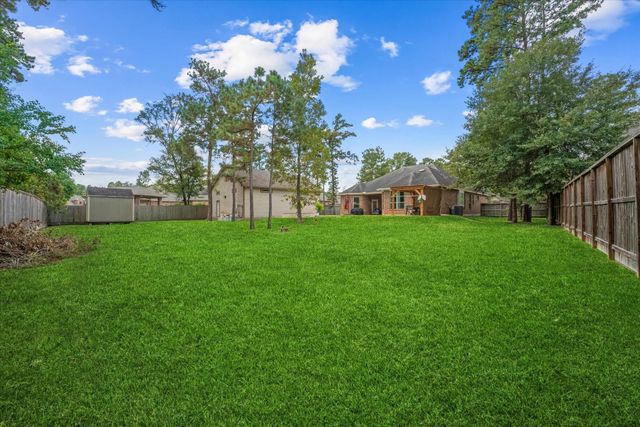 17710 Country Meadow Lane, Magnolia, TX 77355