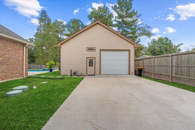 17710 Country Meadow Lane, Magnolia, TX 77355