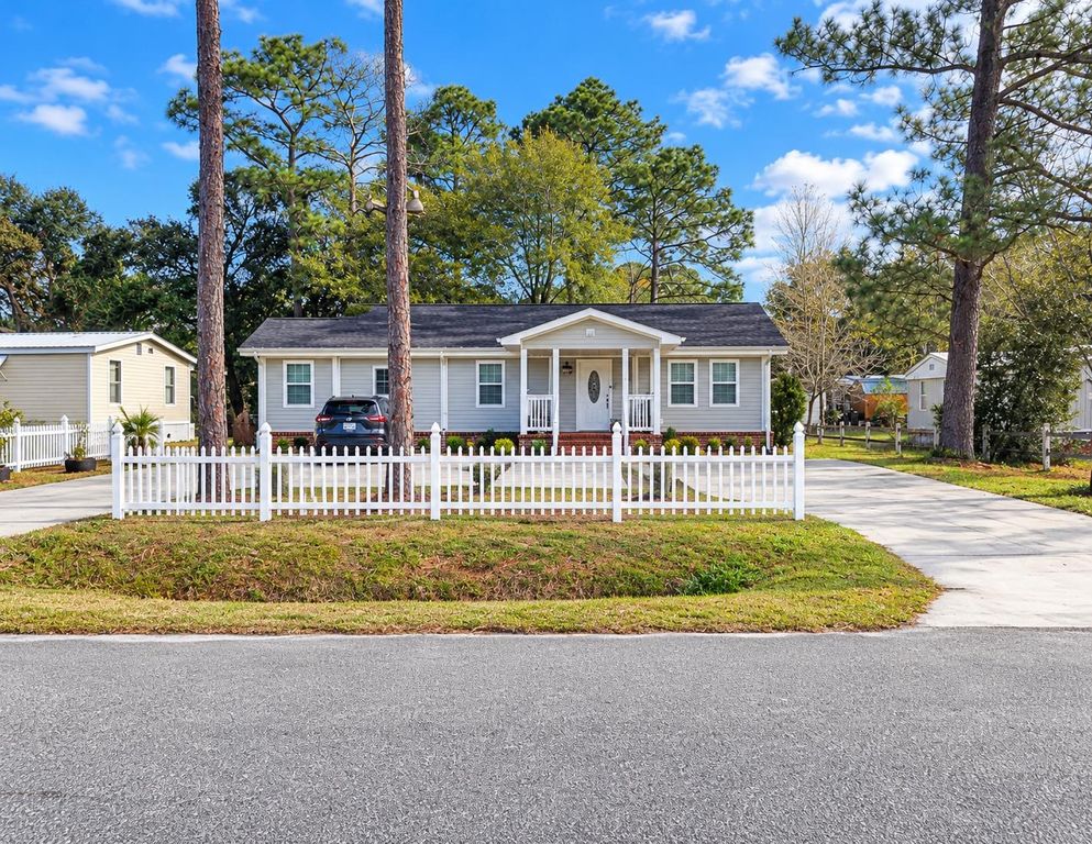 2427 Huntington Circle, Conway, SC 29526 — exterior