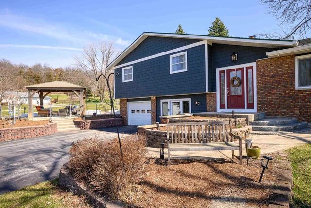 W11057 Thistledown Drive, Lodi, WI 53555