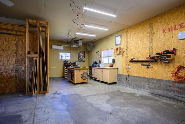 W11057 Thistledown Drive, Lodi, WI 53555