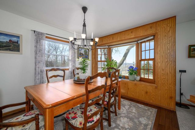 W11057 Thistledown Drive, Lodi, WI 53555