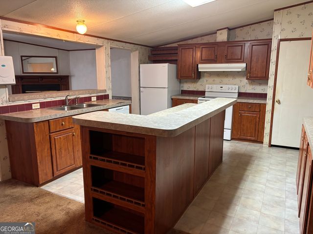 21 Hubbard Lane, Lexington, GA 30648