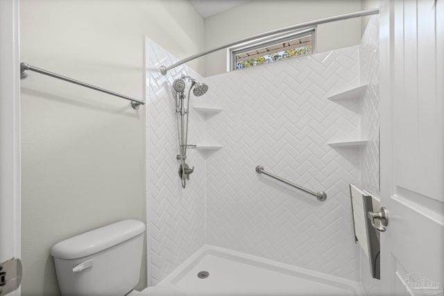 7166 Jasper St, Navarre, FL 32566