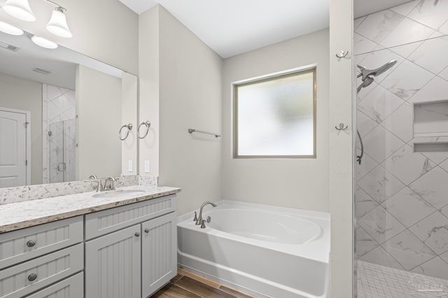 7166 Jasper St, Navarre, FL 32566