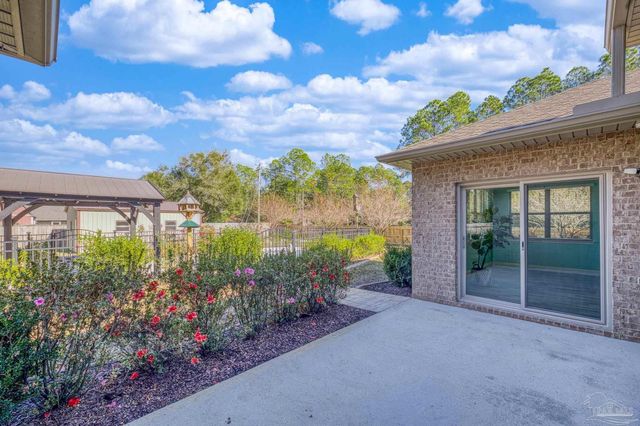 7166 Jasper St, Navarre, FL 32566