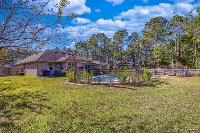 7166 Jasper St, Navarre, FL 32566