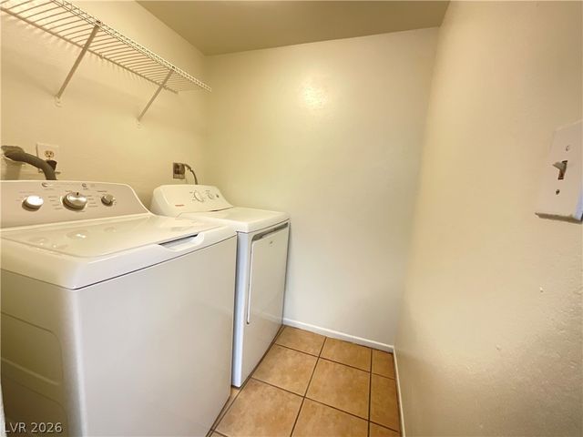 5244 Child Court 82, Las Vegas, NV 89103