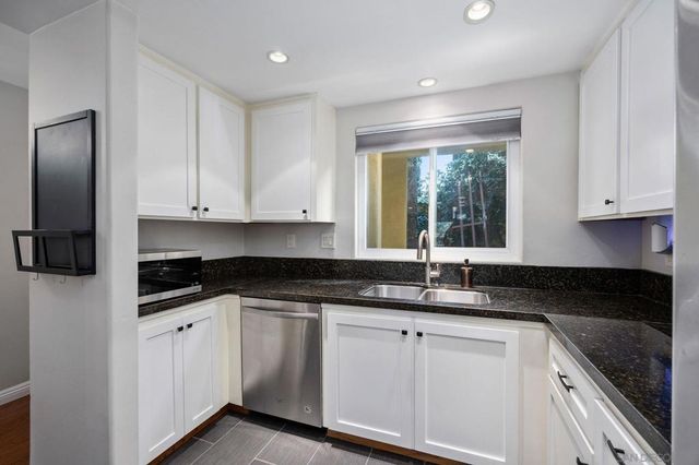 3502 Pringle St 102, San Diego, CA 92110