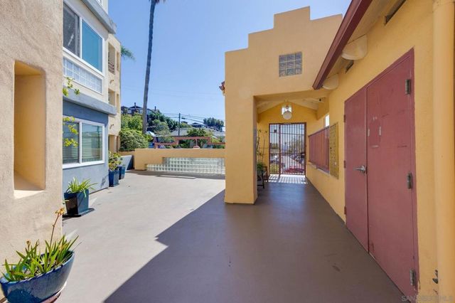 3502 Pringle St 102, San Diego, CA 92110