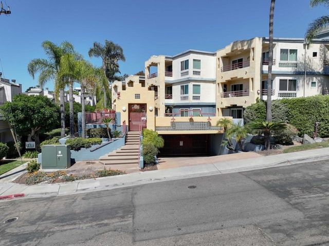 3502 Pringle St 102, San Diego, CA 92110