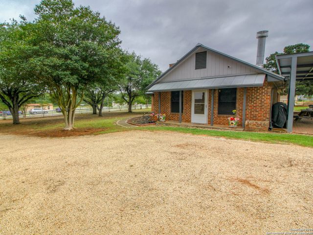 213 BLUEBONNET RDG, La Vernia, TX 78121