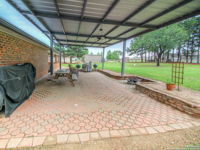 213 BLUEBONNET RDG, La Vernia, TX 78121