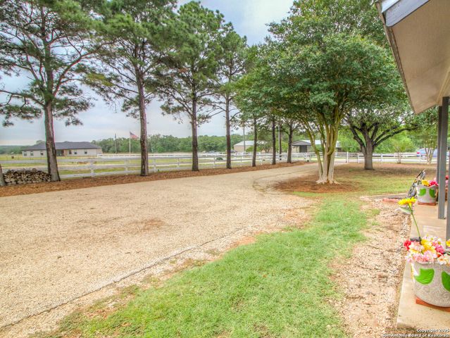213 BLUEBONNET RDG, La Vernia, TX 78121
