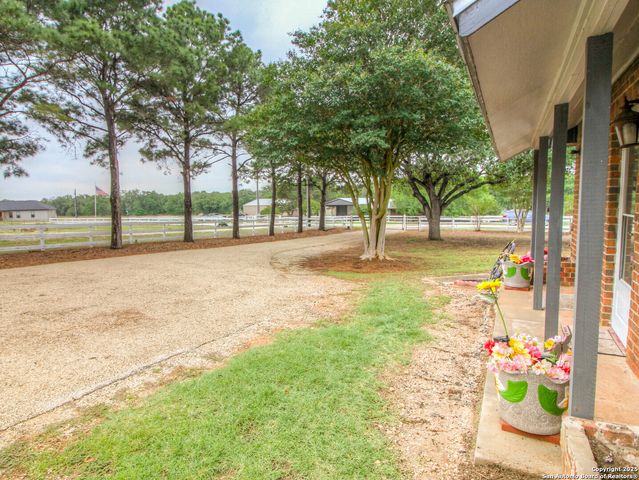213 BLUEBONNET RDG, La Vernia, TX 78121