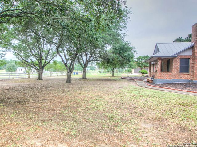 213 BLUEBONNET RDG, La Vernia, TX 78121