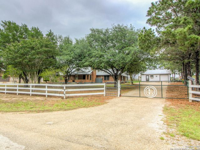 213 BLUEBONNET RDG, La Vernia, TX 78121