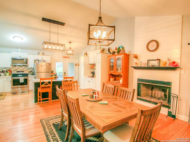 213 BLUEBONNET RDG, La Vernia, TX 78121