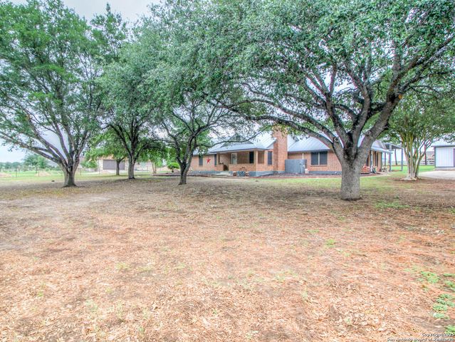 213 BLUEBONNET RDG, La Vernia, TX 78121