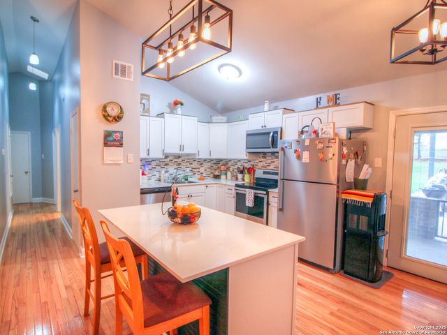 213 BLUEBONNET RDG, La Vernia, TX 78121